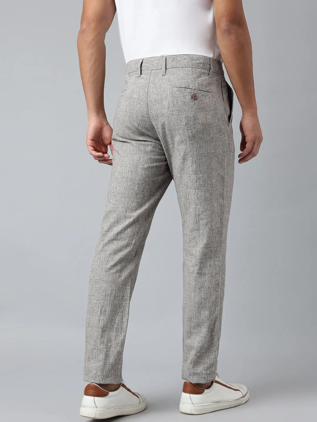 Men Grey Checked Slim Fit Mid Rise Casual Trouser