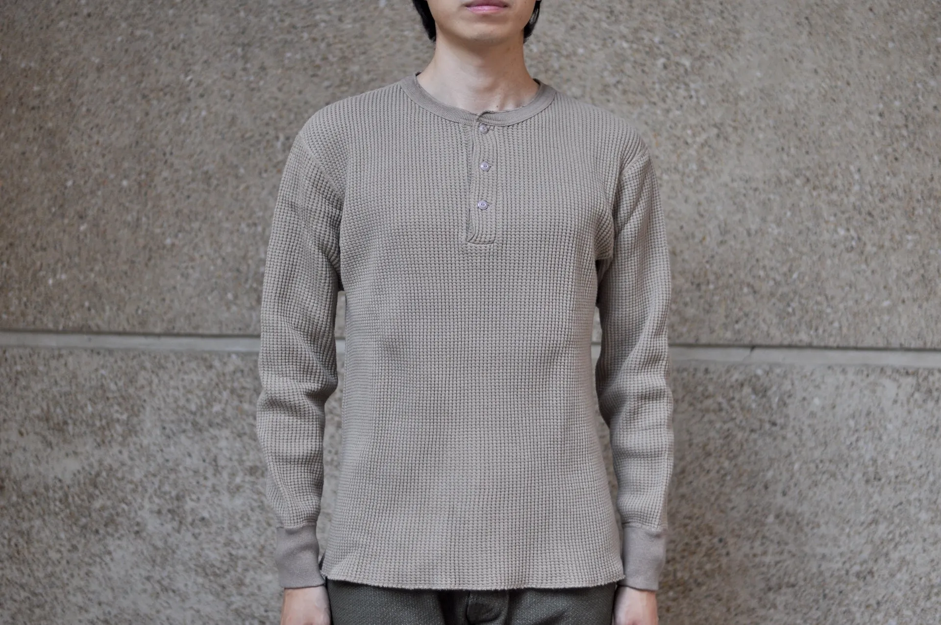 UES Ultra Heavyweight "Big Waffle" L/S Henley Thermal (Sand Beige)
