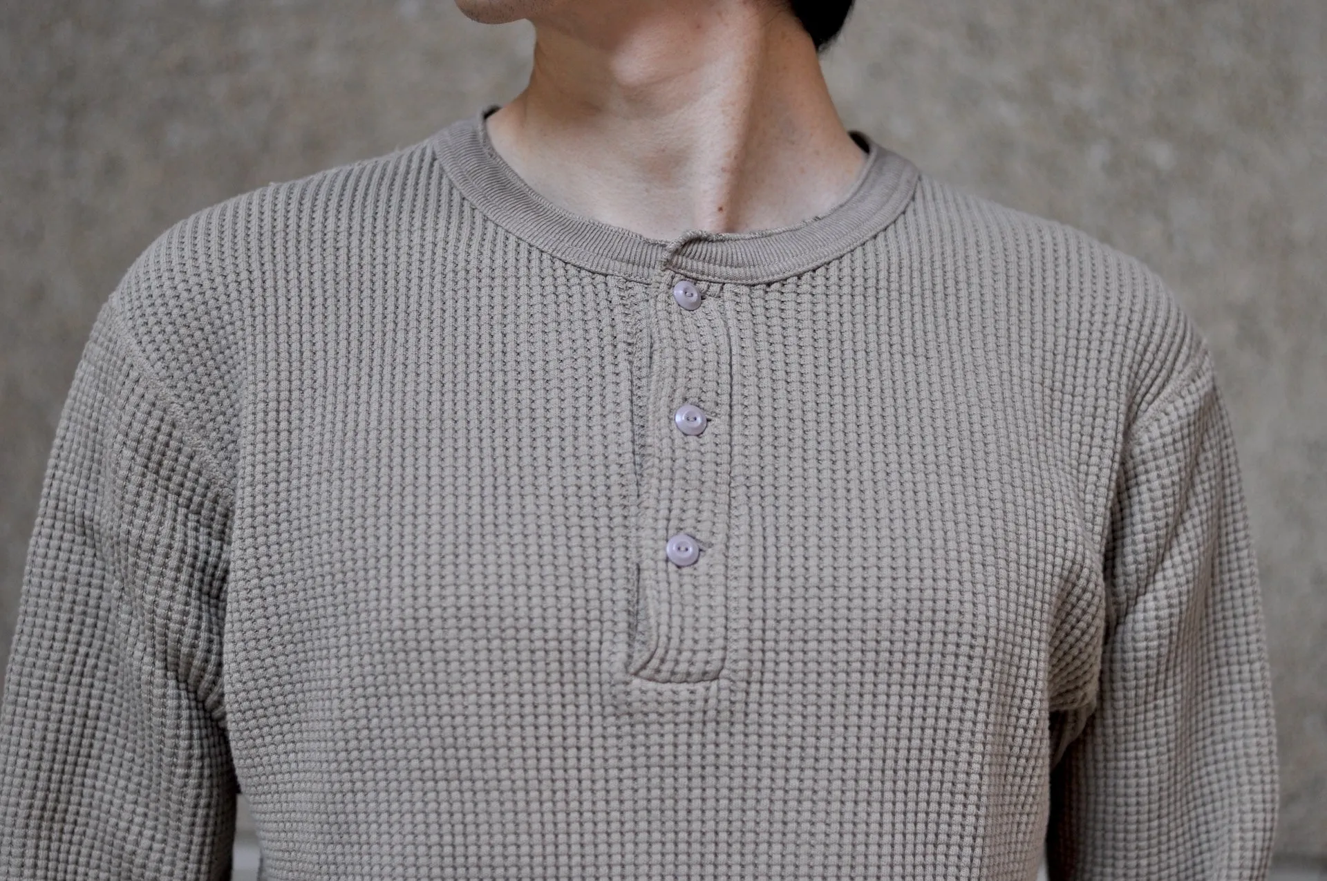 UES Ultra Heavyweight "Big Waffle" L/S Henley Thermal (Sand Beige)