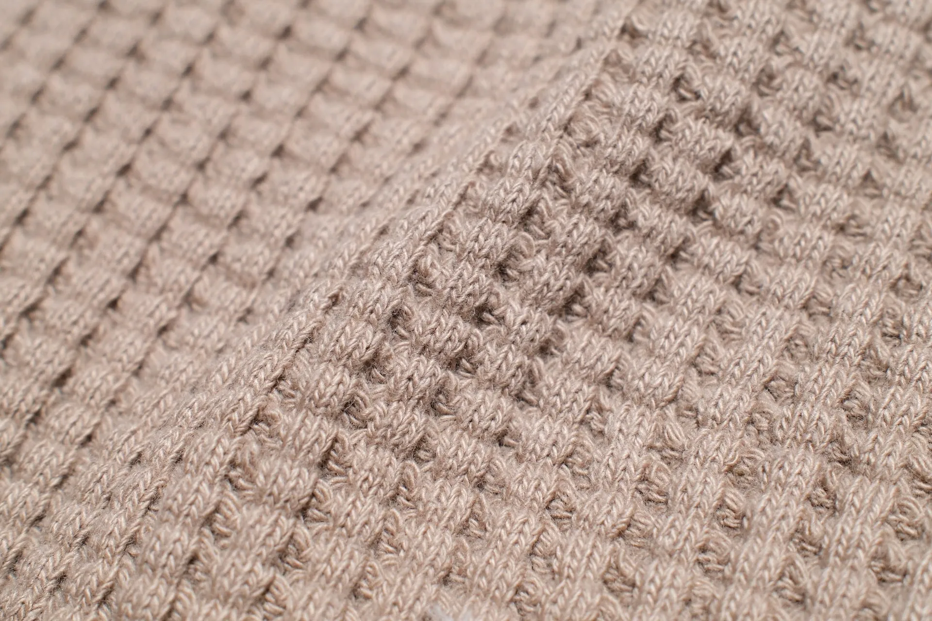 UES Ultra Heavyweight "Big Waffle" L/S Henley Thermal (Sand Beige)