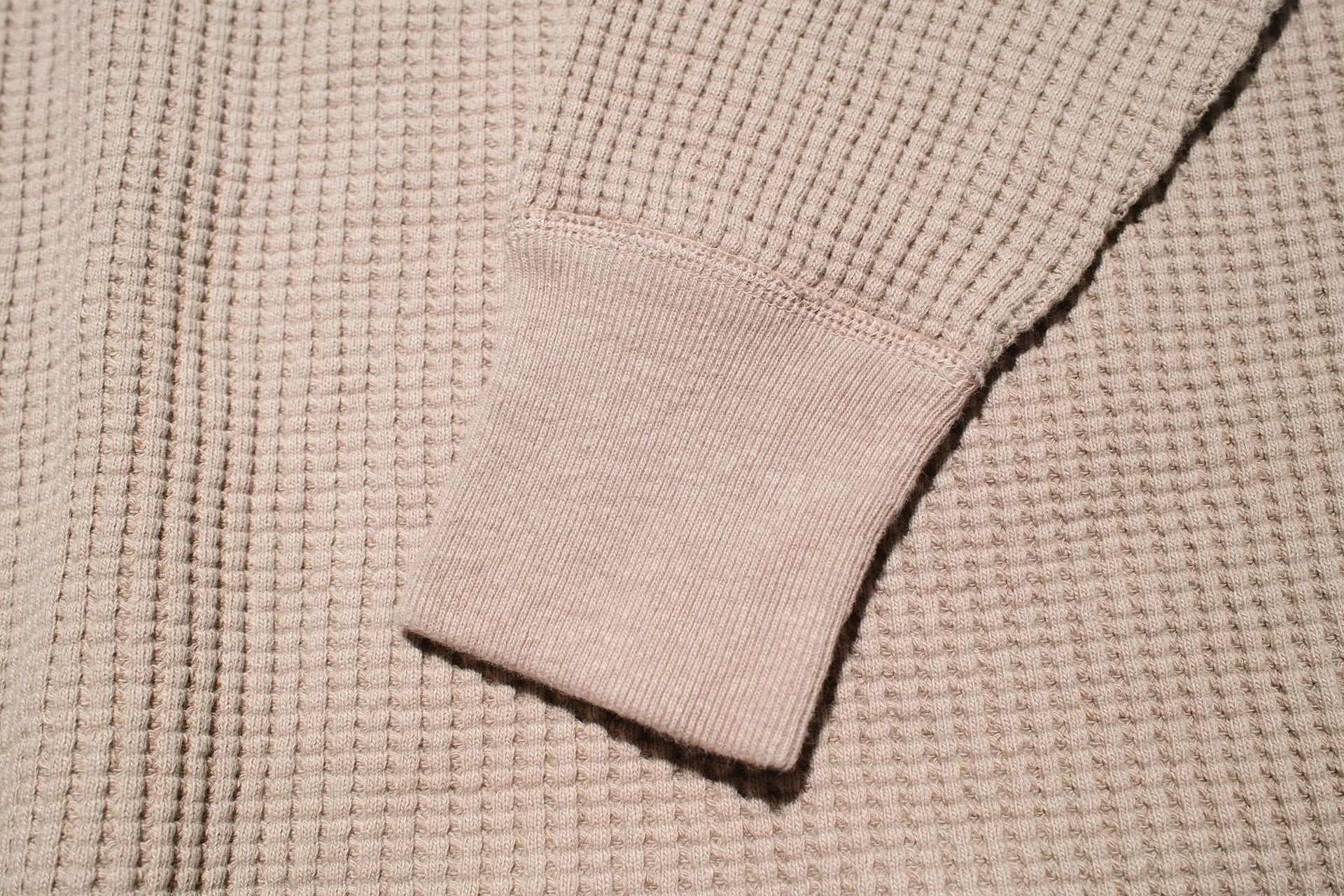 UES Ultra Heavyweight "Big Waffle" L/S Henley Thermal (Sand Beige)